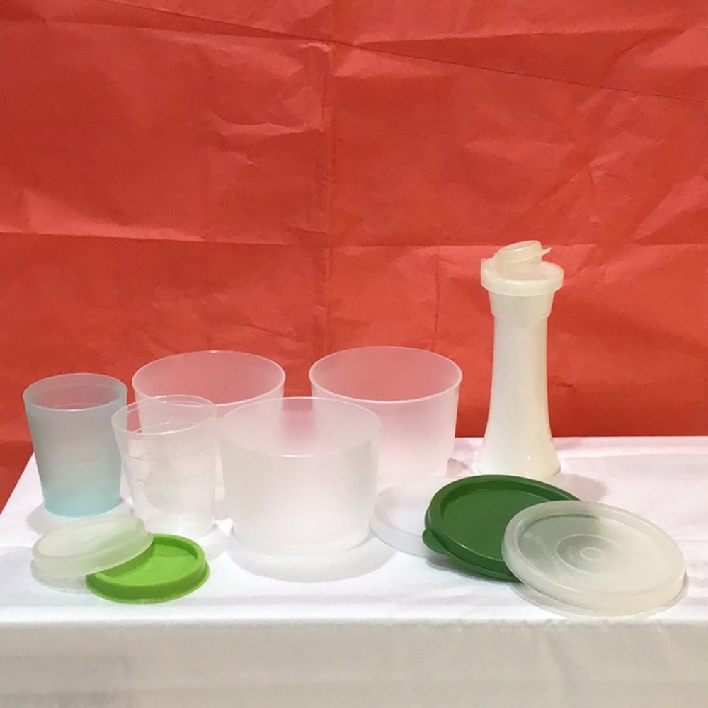 Tupperware lunchbox size & salt